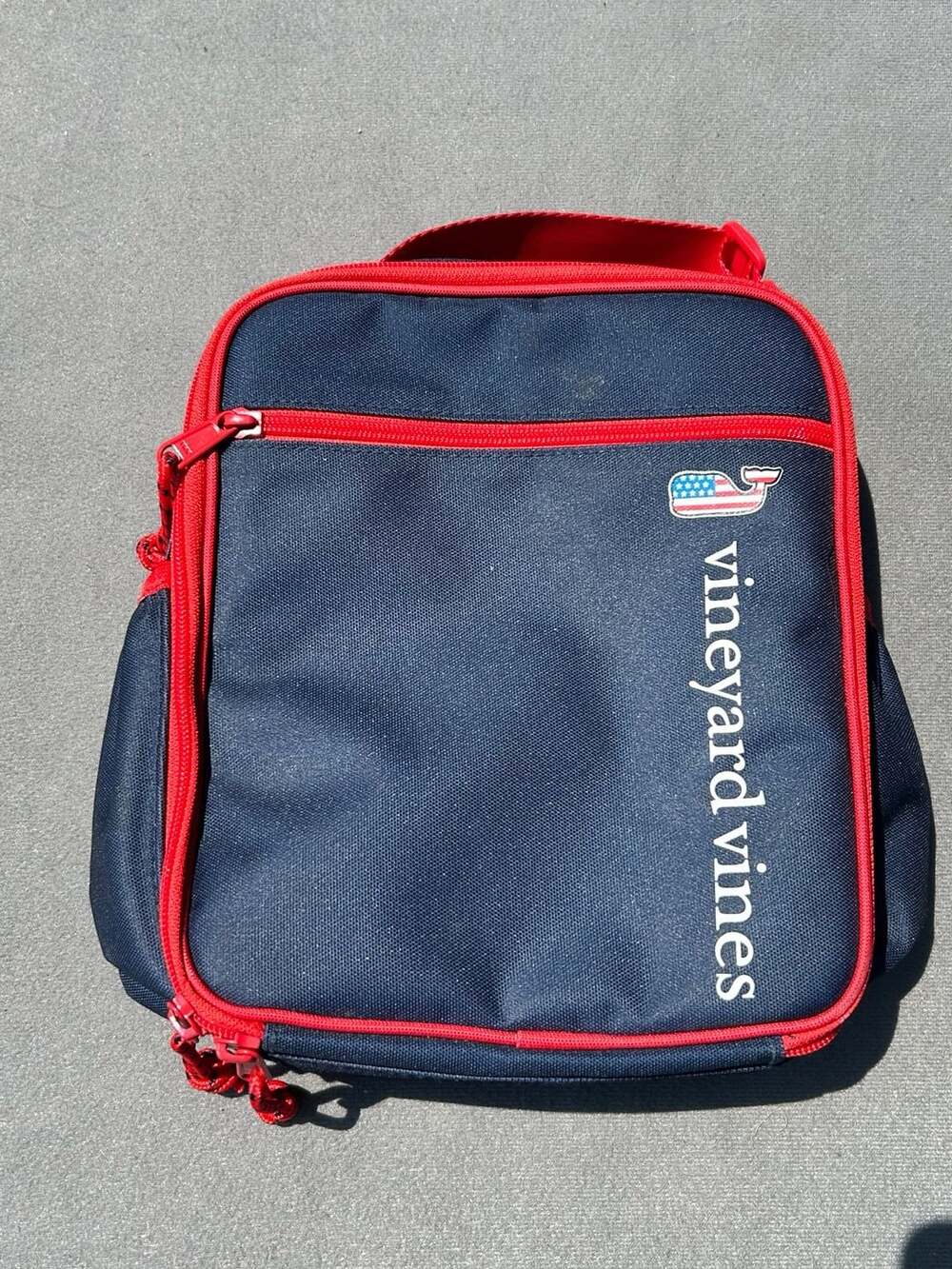 Vineyard Vines Target Collaboration Insulated Lunch Box in Navy and Red